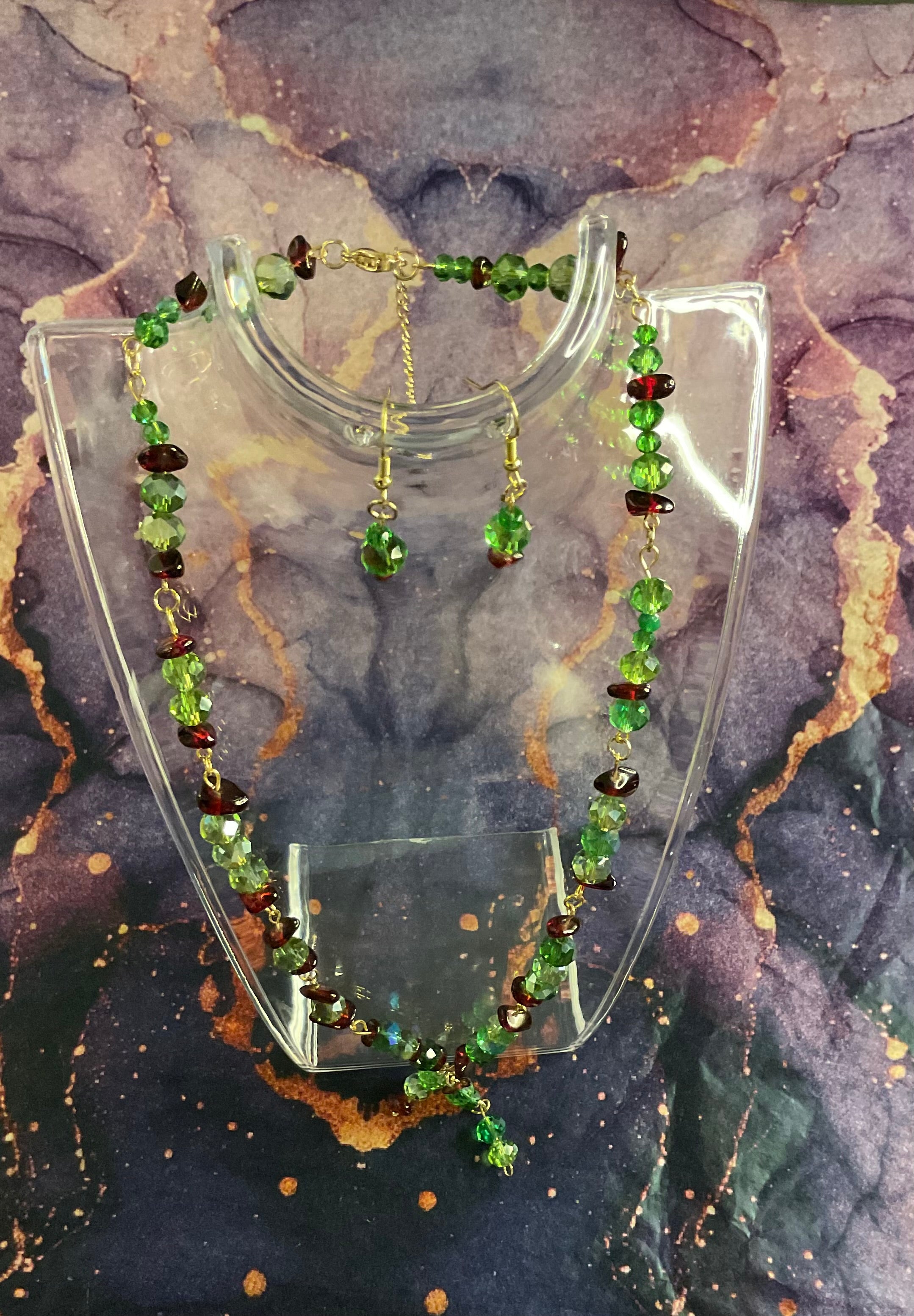 Halskette mit Ohrringe