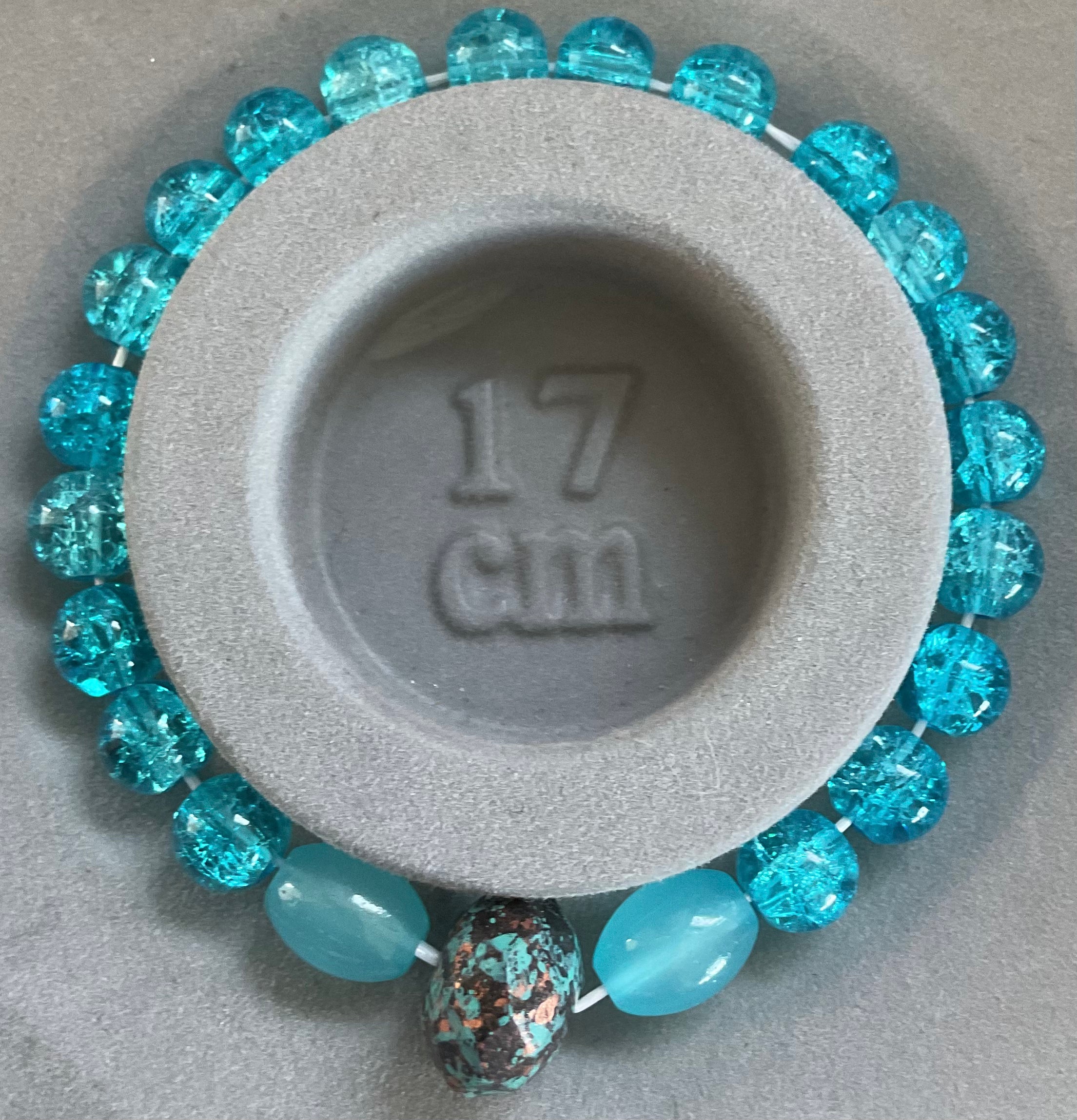 17cm Türkis, Glasperlen Armband mit ein Naturstein mittig.